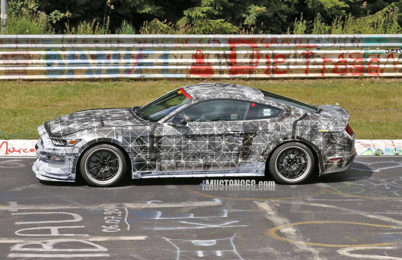 2015Mustang-svt-gt350-5.jpg