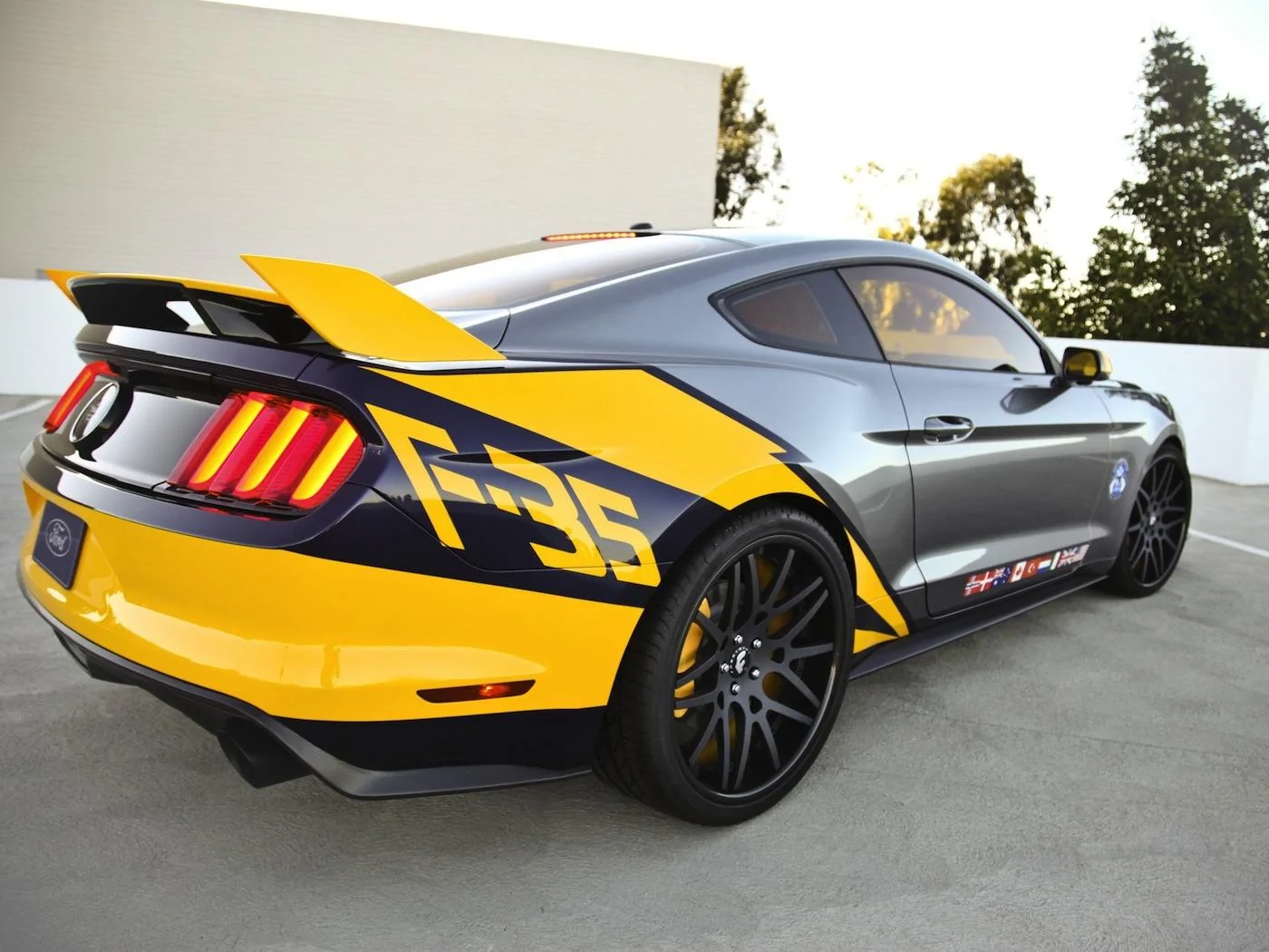 f35-mustang4.webp