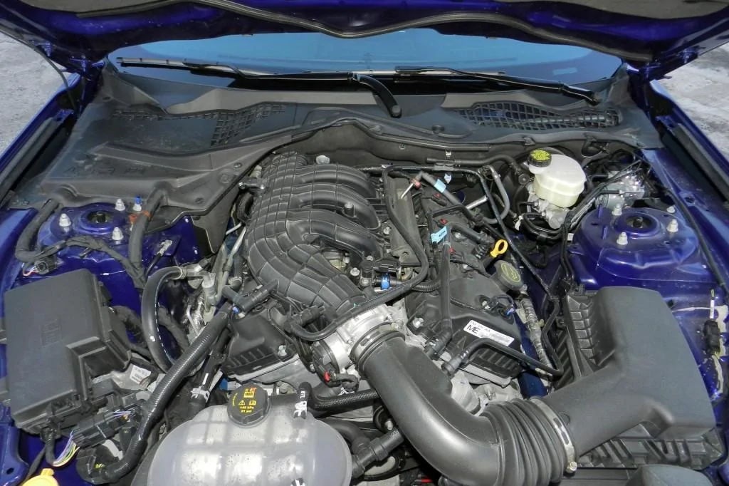 2015-Ford-Mustang-V6-JB-14-1024x682.webp