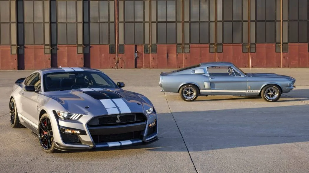 022-Ford-Mustang-Shelby-GT500-Heritage-Edition_081.webp