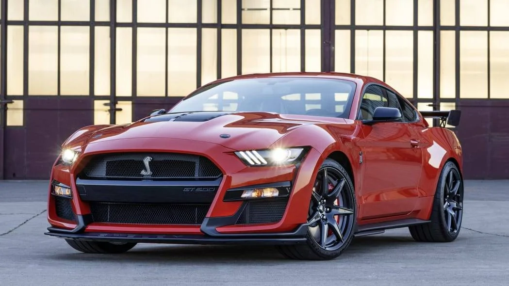 2022-Ford-Mustang-Shelby-GT500_05.webp