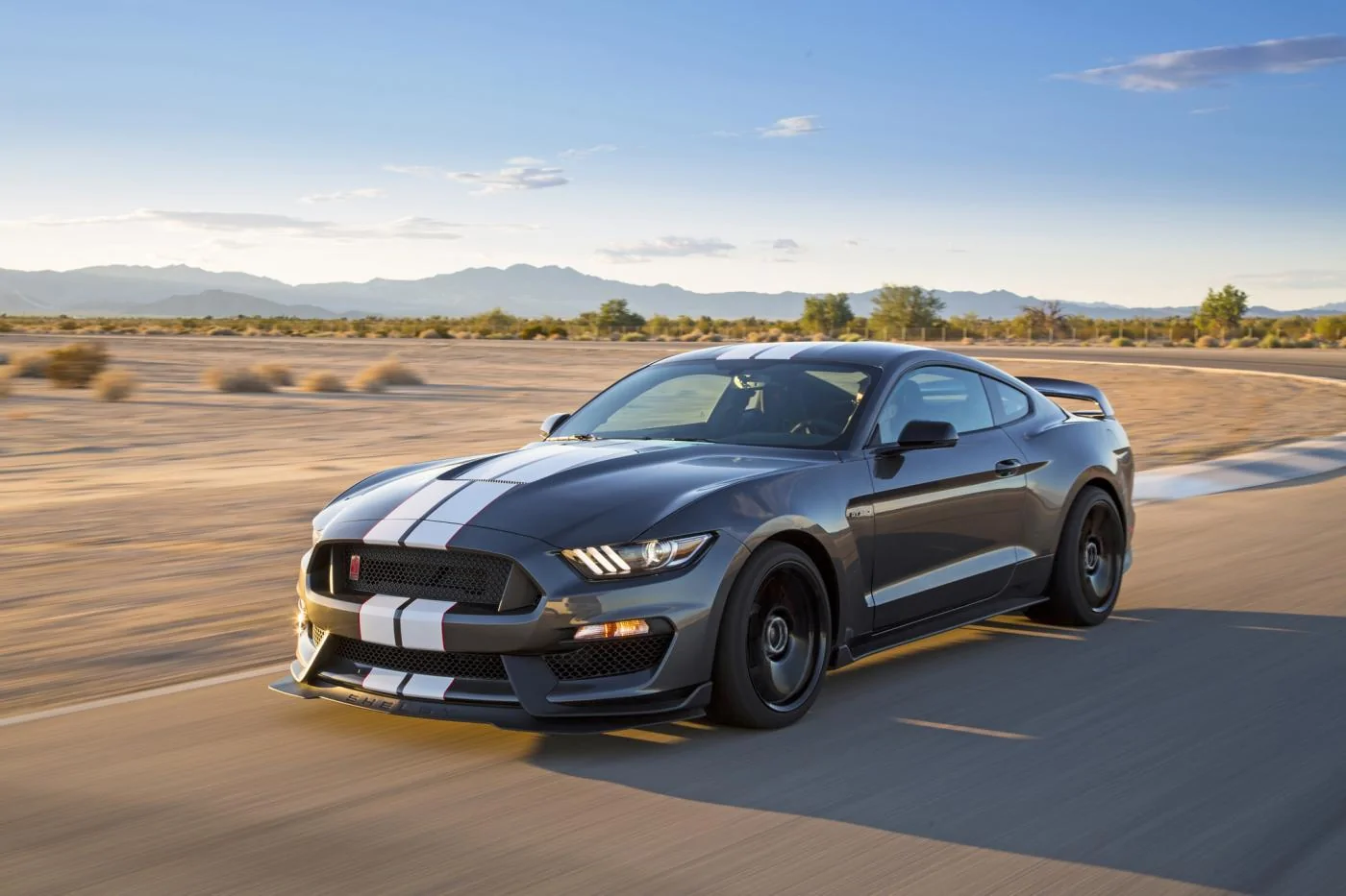 2016-Ford-Shelby-GT350R-Mustang-front-three-quarter-in-motion.webp