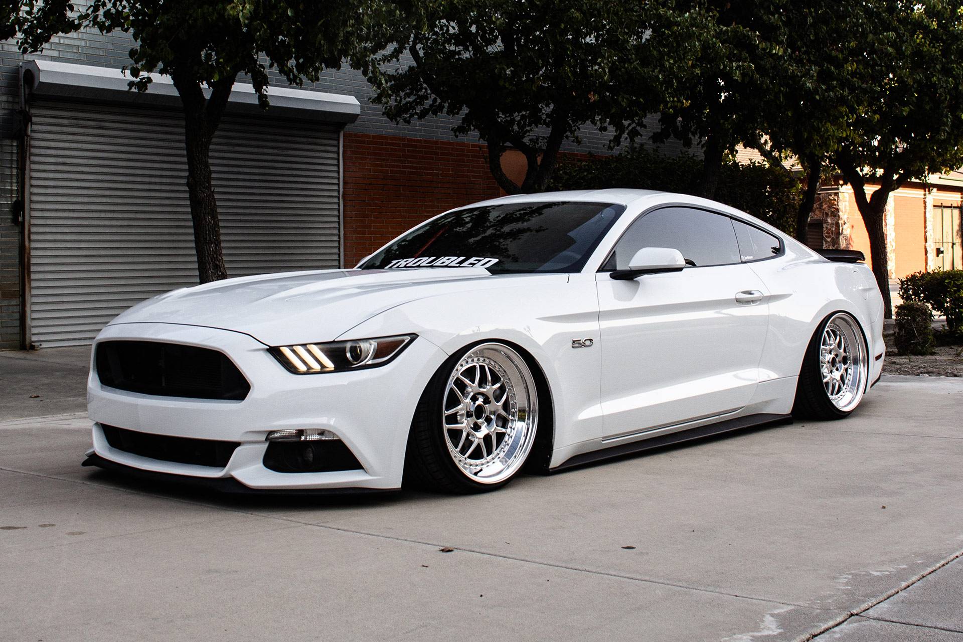 ford-mustang-s550-bagged-forgestar-modular-wheels-polished-deep-dish-m14-b.jpg