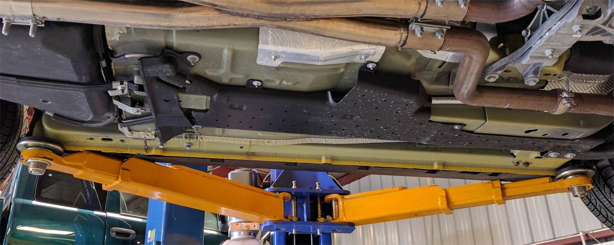 Close-Up-of-Jacking-Rail-Area.jpg