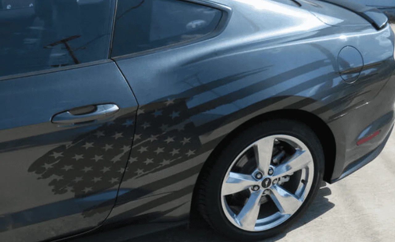 mustang-flag.webp