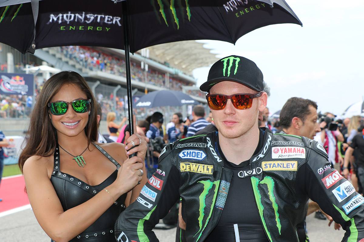 2015_04-cota_umbrella_girls-17.jpg