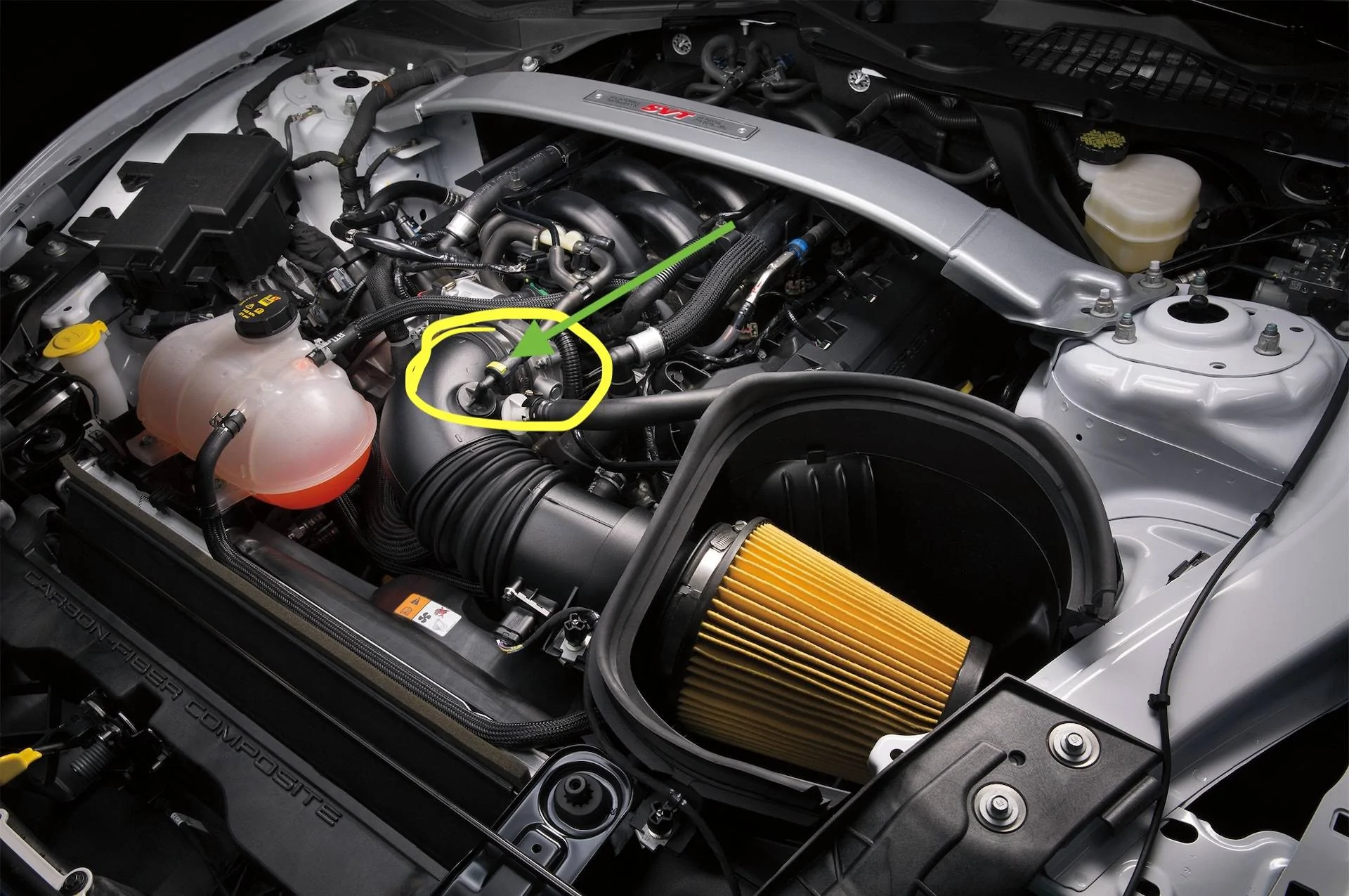 2016-Ford-Shelby-GT350-Mustang-engine-shot1.webp