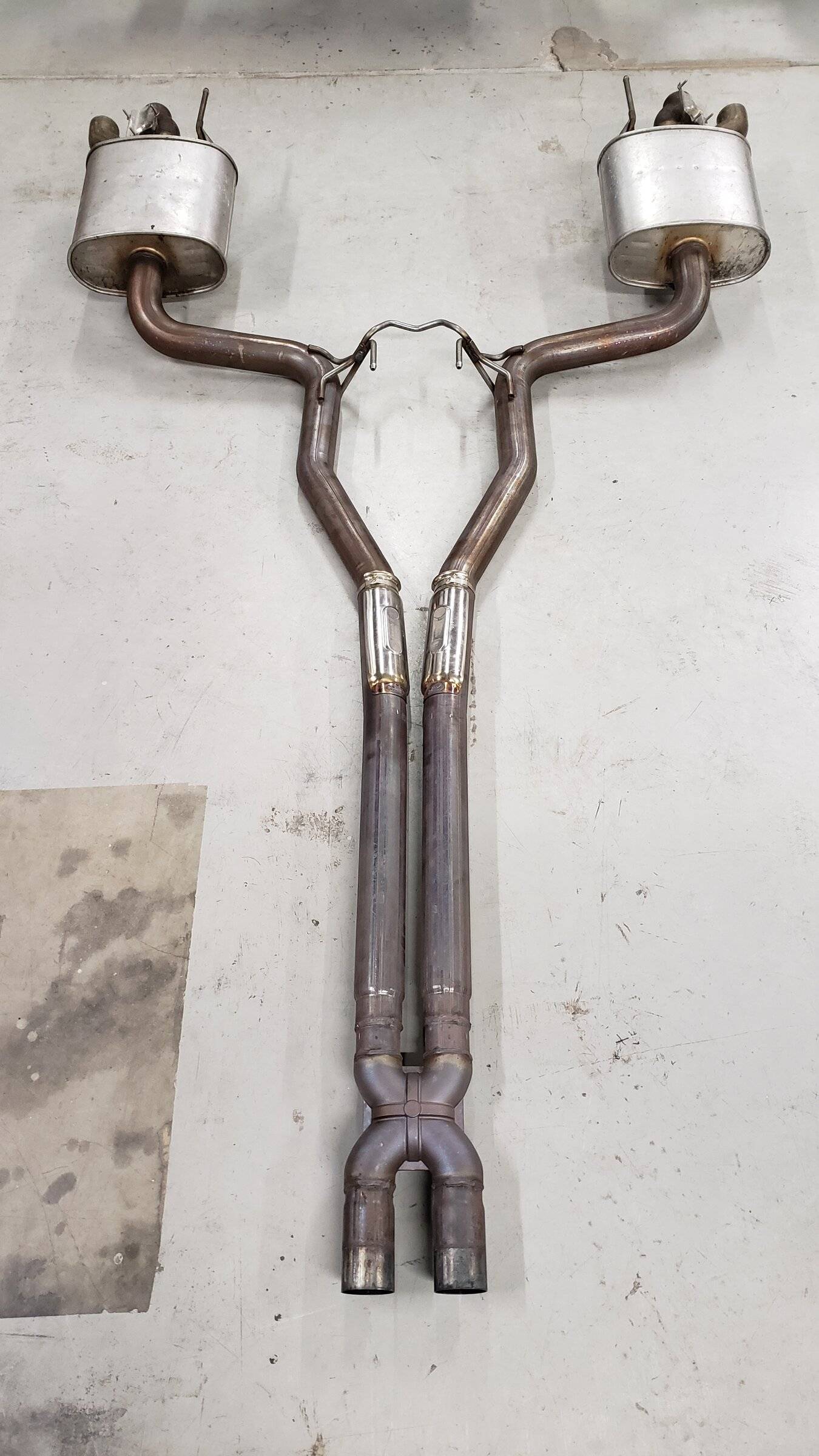 R Exhaust.jpg