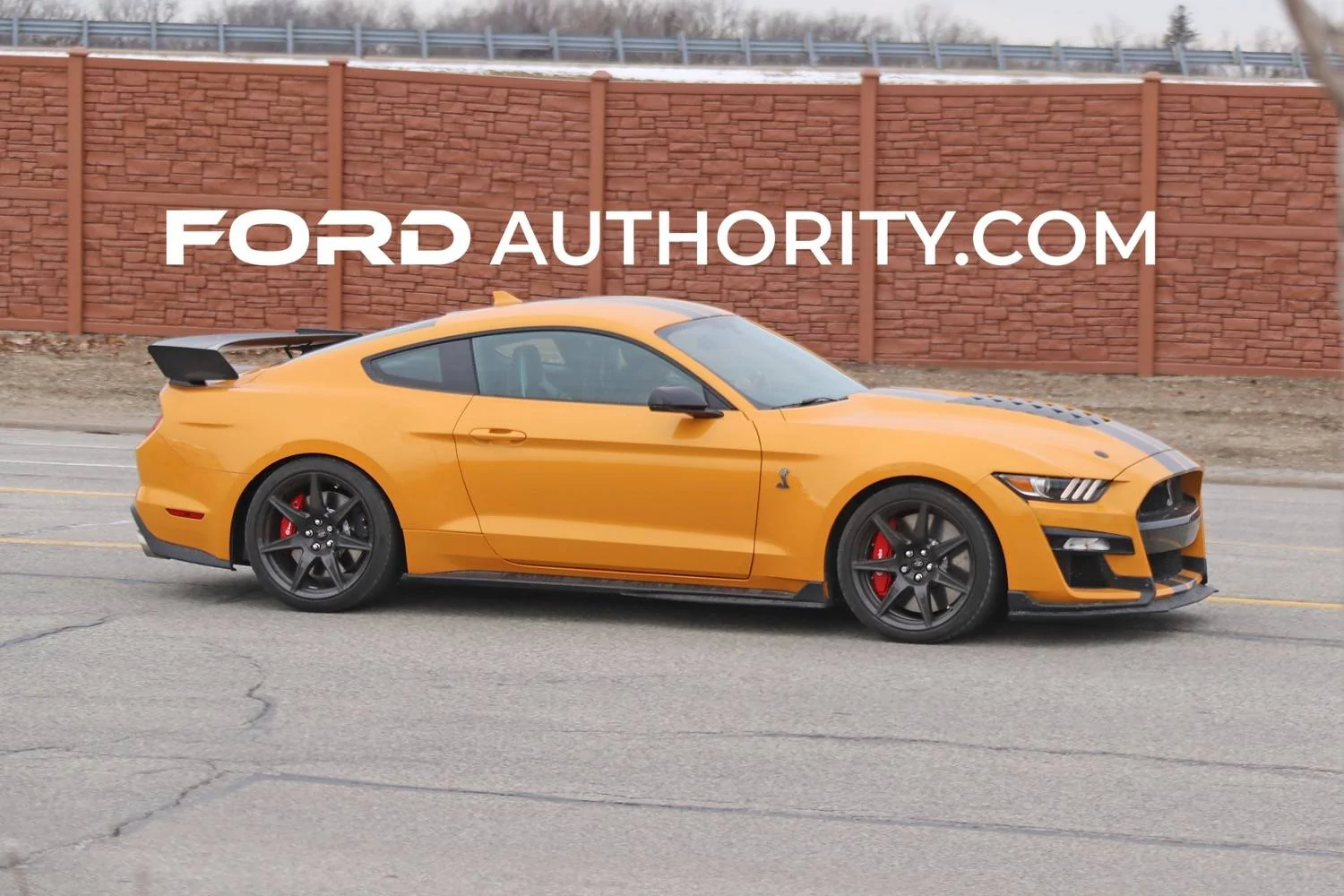 2022 Cyber Orange GT500 1.webp