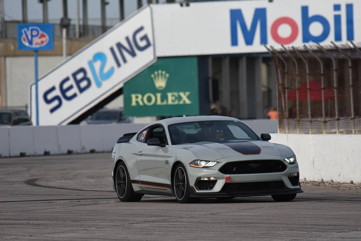 Chin Sebring 9JAN22 small 92003234-KEV_8236.webp