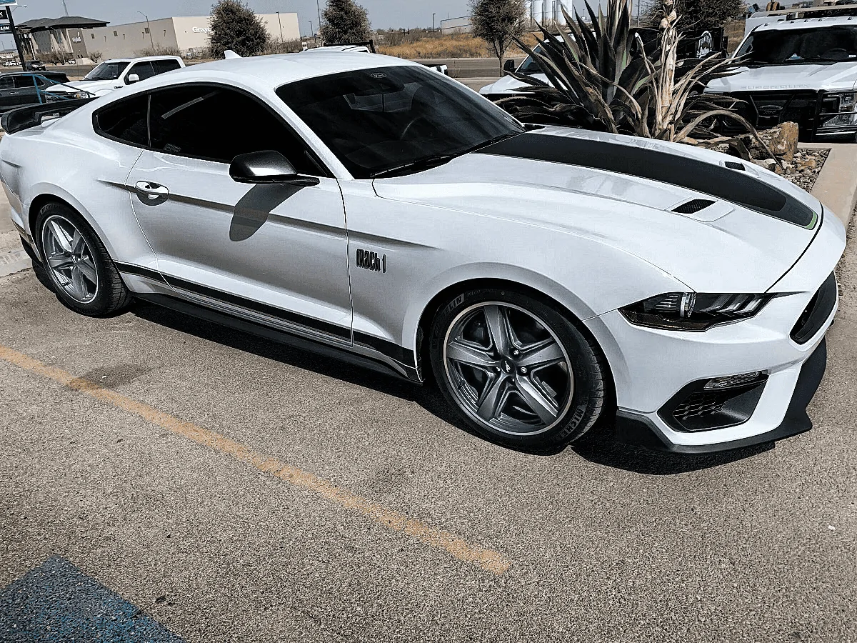 21-mach1-custom-silver-wheels.webp