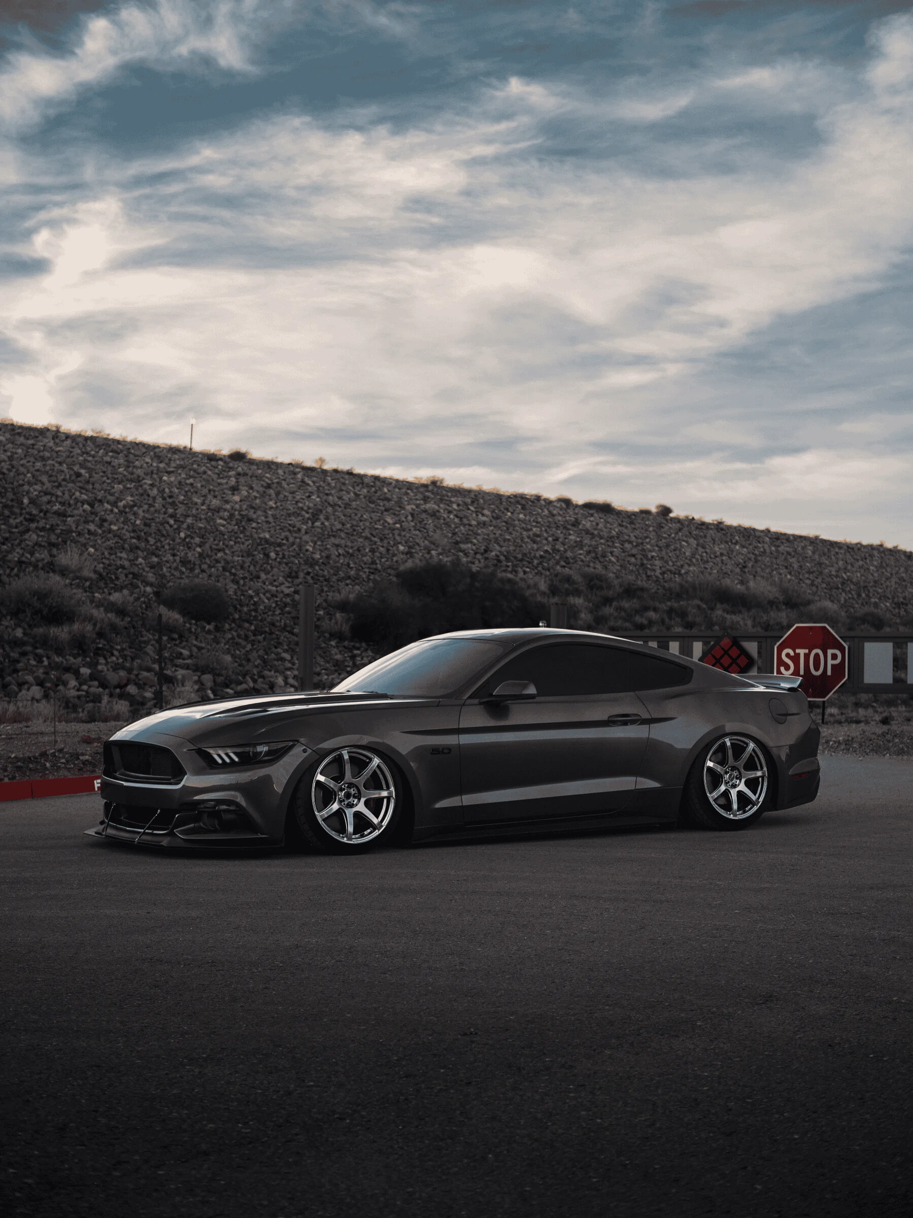 s550-magnetic-grey-silver-work-emotion-t7r-.webp