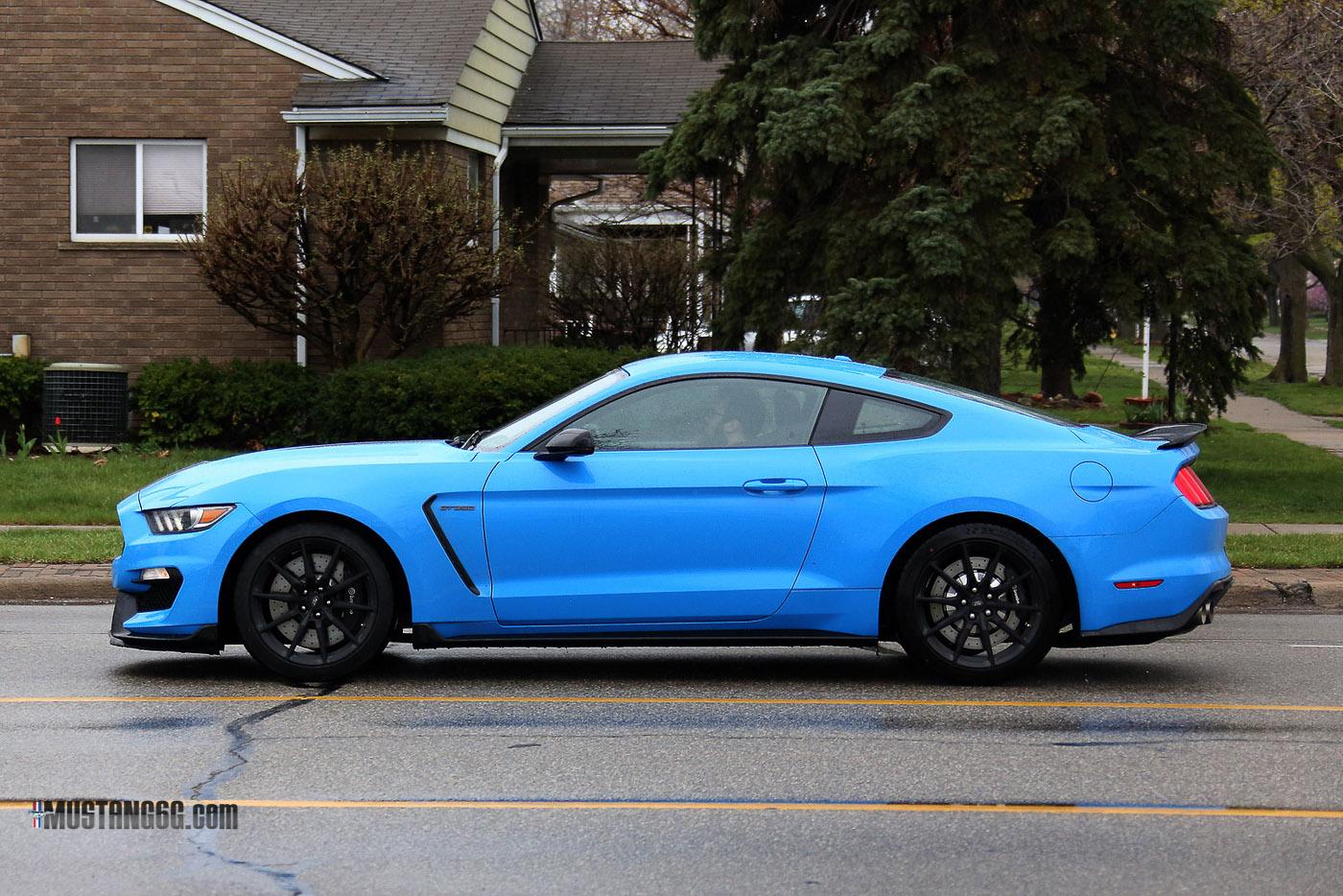 2017 GT350 Grabber Blue-7.jpg