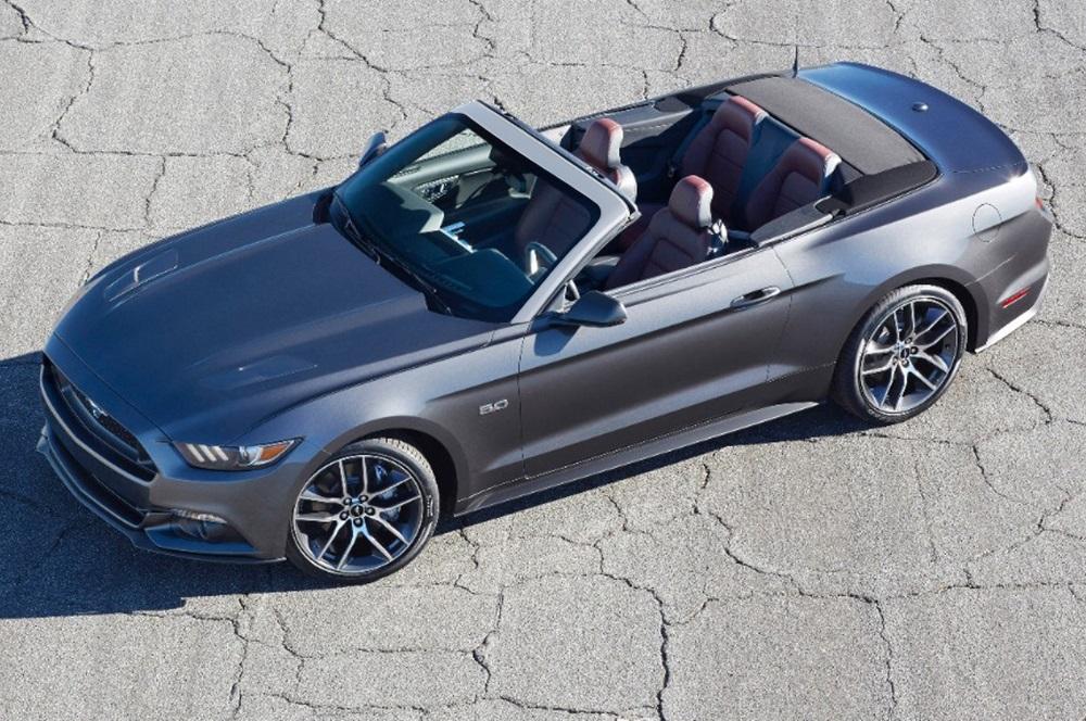 2015-ford-mustang-gt-convertible-front-side-view-from-above.jpg