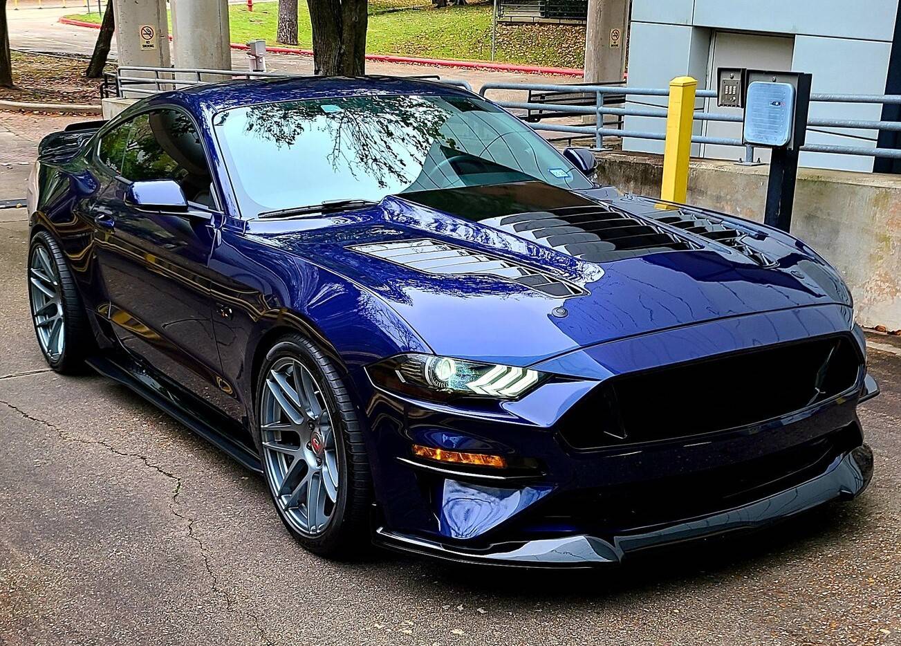 Blu Trufiber hood (2).jpg