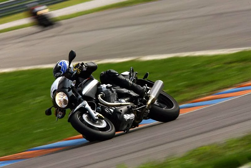 2008-MotoGuzzi-Breva1200Sportc.webp