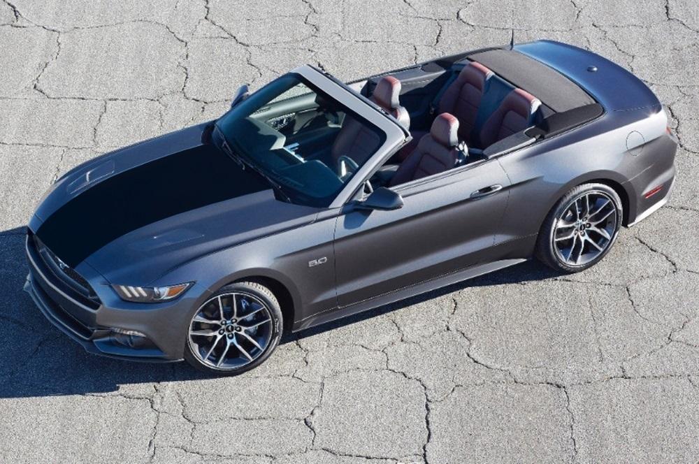 2015-ford-mustang-gt-convertible-front-side-view-from-above.jpg