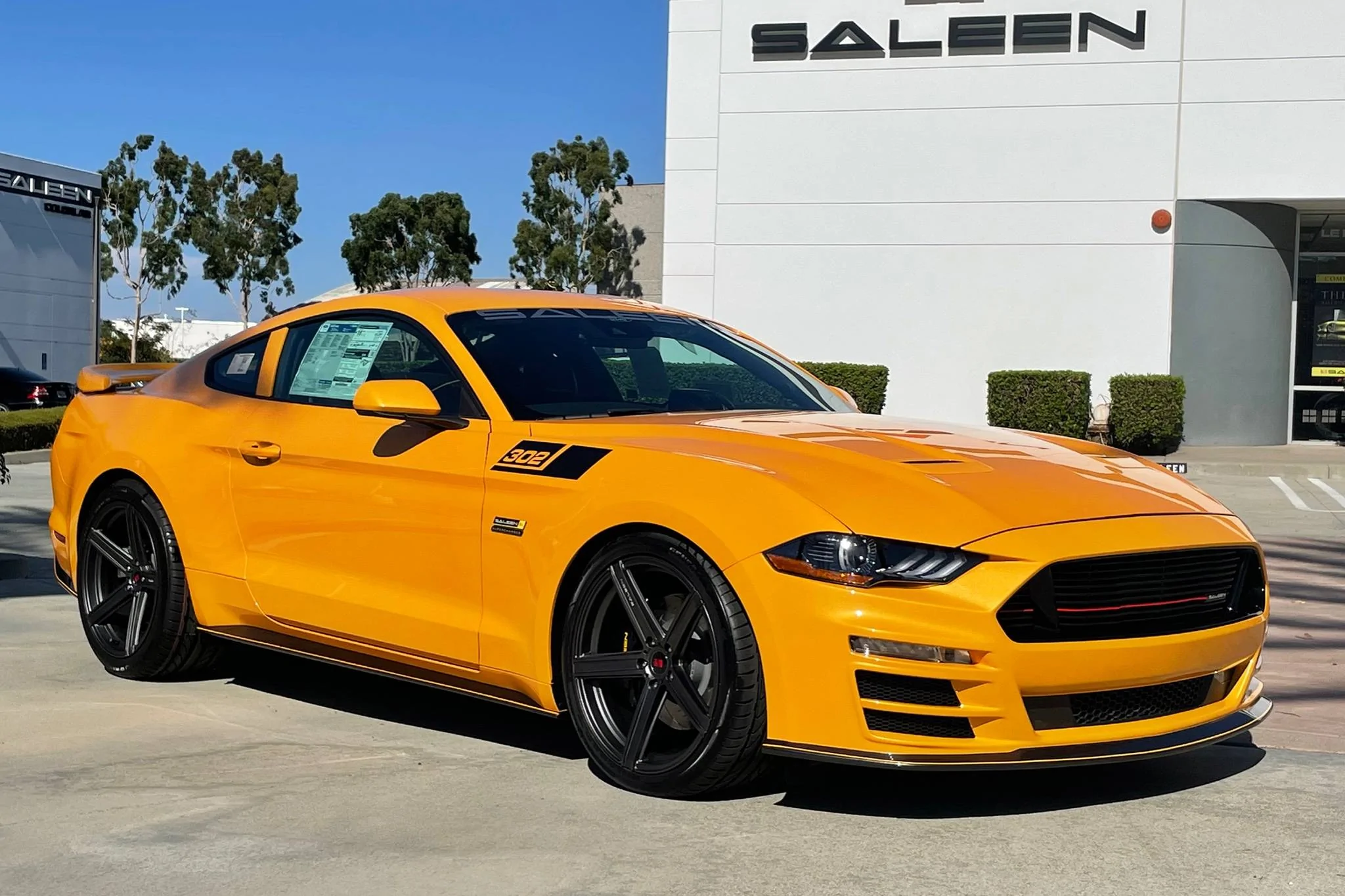 2022 Cyber Orange Saleen 1.webp