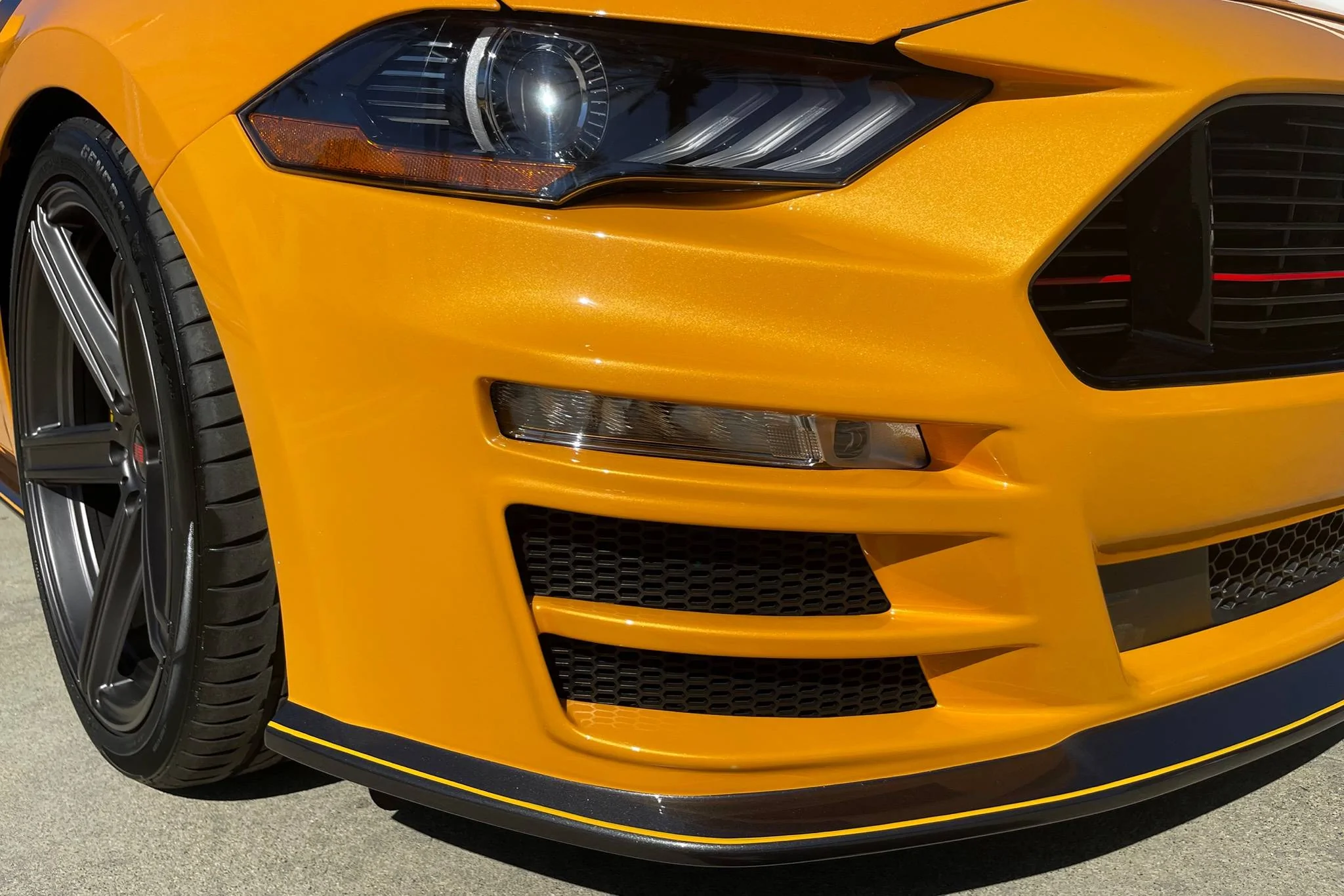2022 Cyber Orange Saleen 4.webp