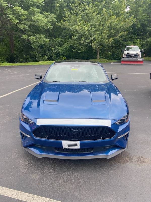 My mustang pic at dealer 1.jpg