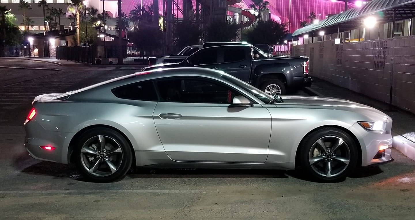 mustang night2.jpg