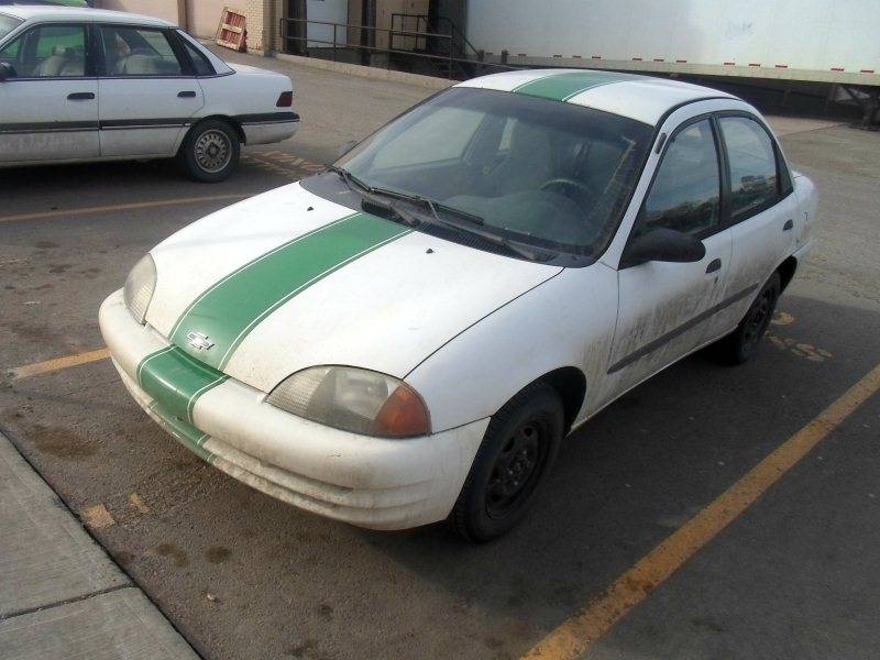 Chevrolet-Metro-racing-stripe.jpg
