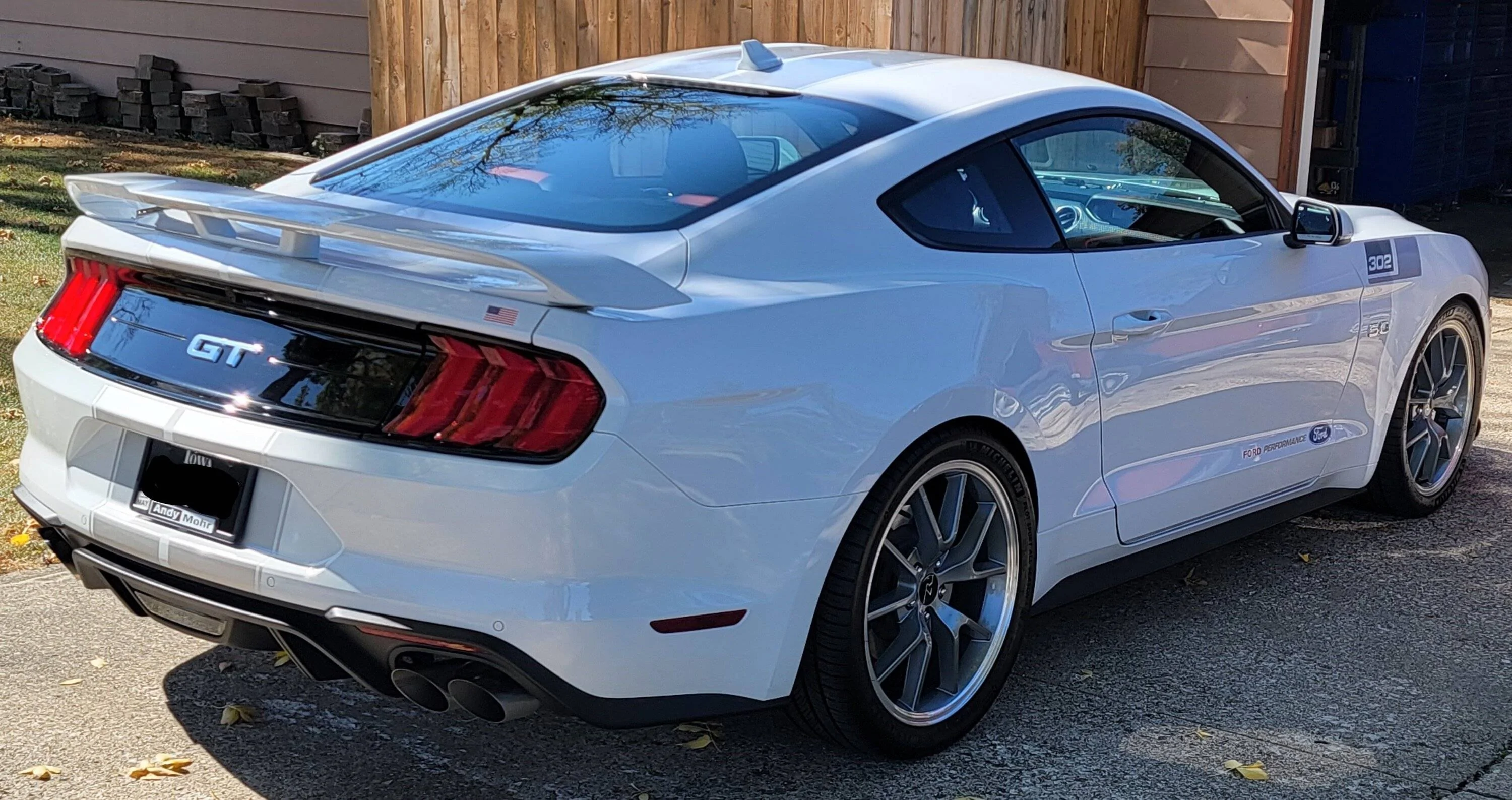 bob-k-2018-2022-mustang-pinstripe-dual-full-length-stripes.webp