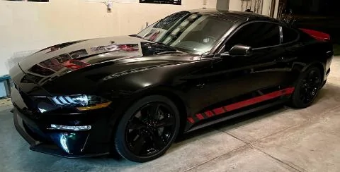 kevin-mustang-strobe-rocker-stripes.webp