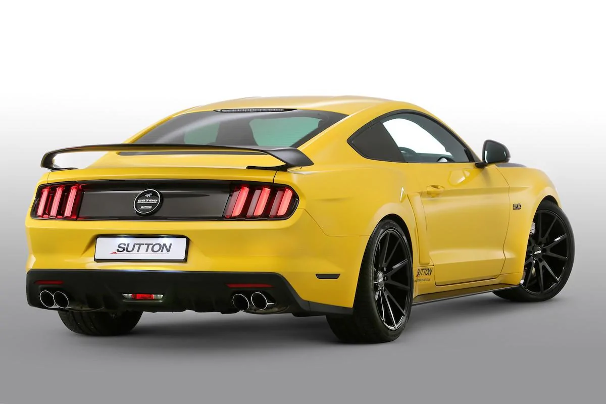 clive-sutton-mustang_2.webp