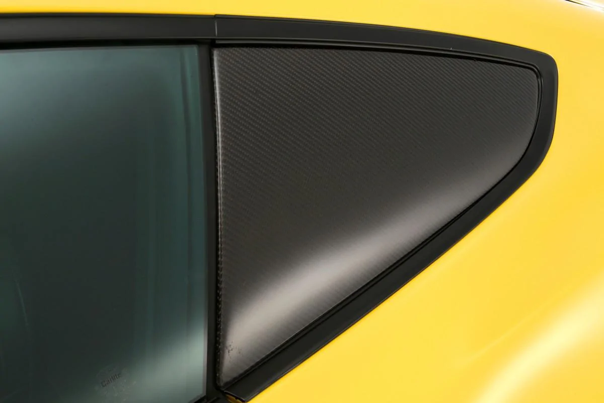 clive-sutton-mustang_13.webp