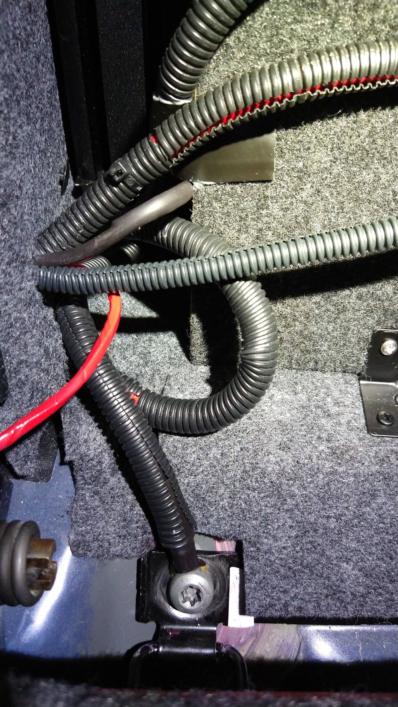 Power and control PWR wires and ground.jpg