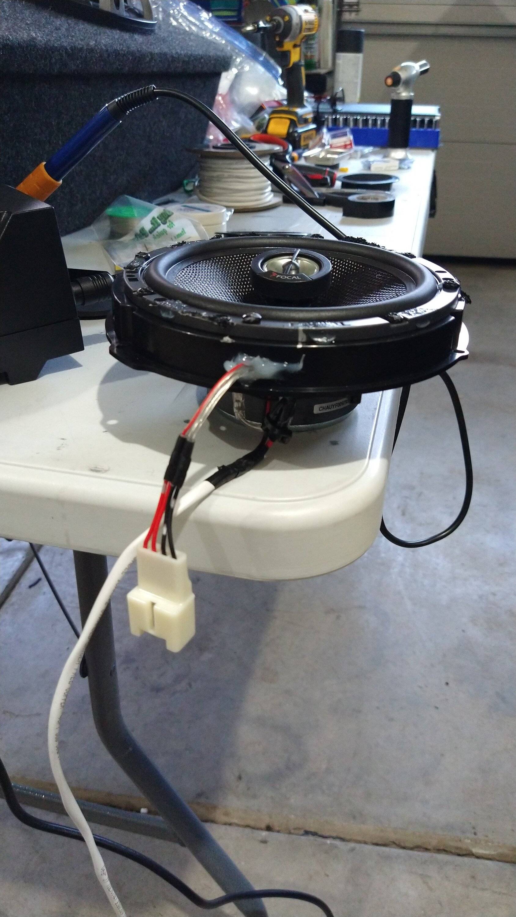 Rear Deck Focal Speaker with Bass signal jumper wire.jpg