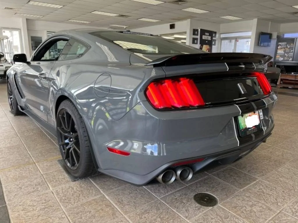 2018GT350-1.webp