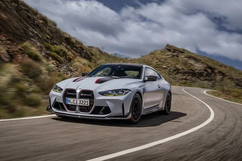 2023-bmw-m4-csl-drive-101-1664158852.webp