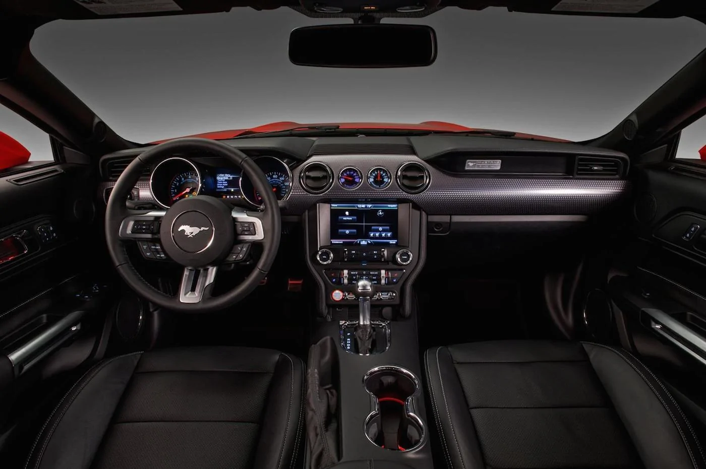 2015-ford-mustang-dash.webp
