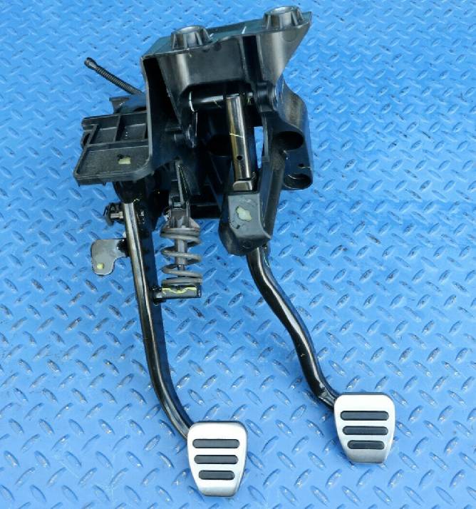 Pedals.jpg
