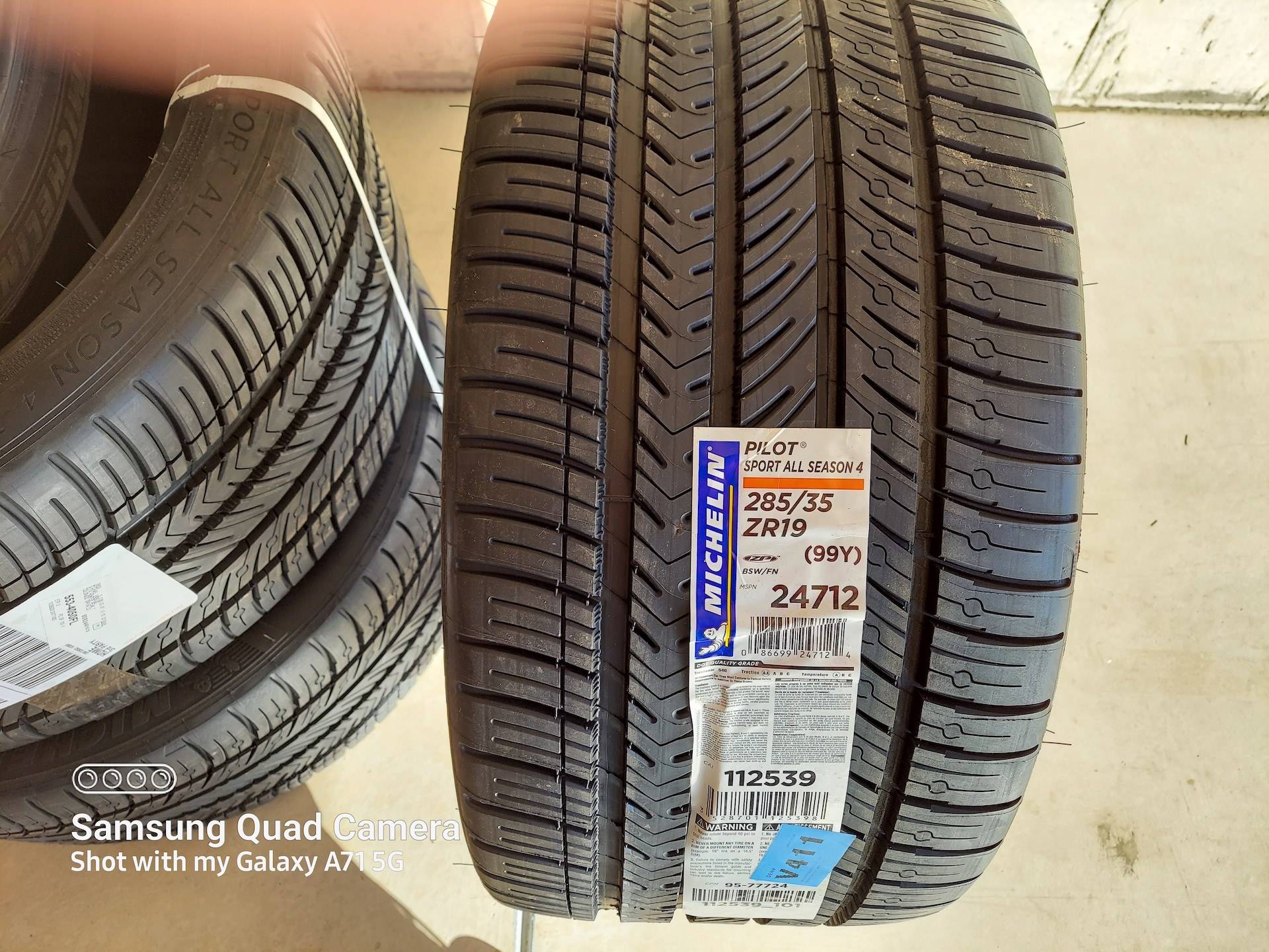 tire michelin a:s 4 002.jpg