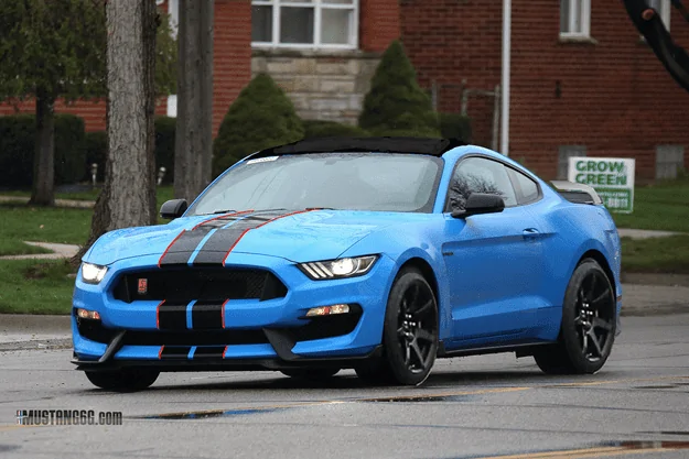 2017 GT350 Grabber Blue R-1.webp