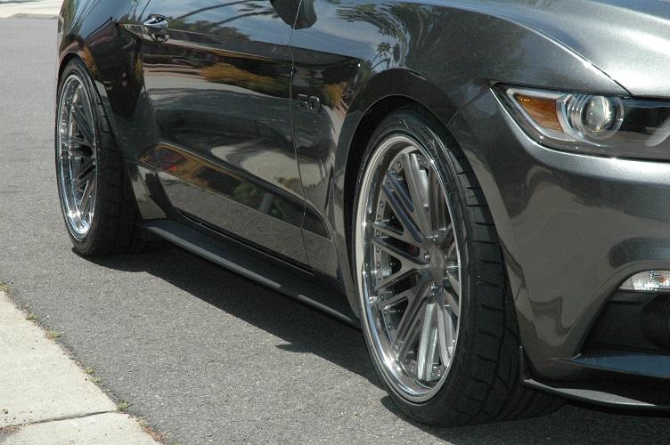 mustang2.jpg