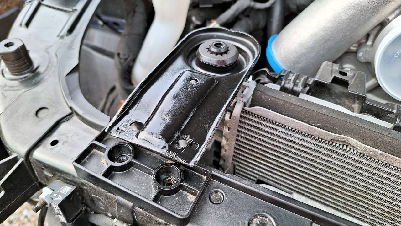 Engine_Mounts_Cut2.jpg