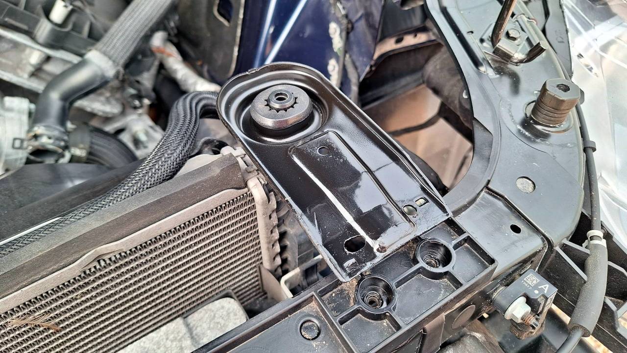 Engine_Mounts_Cut.jpg