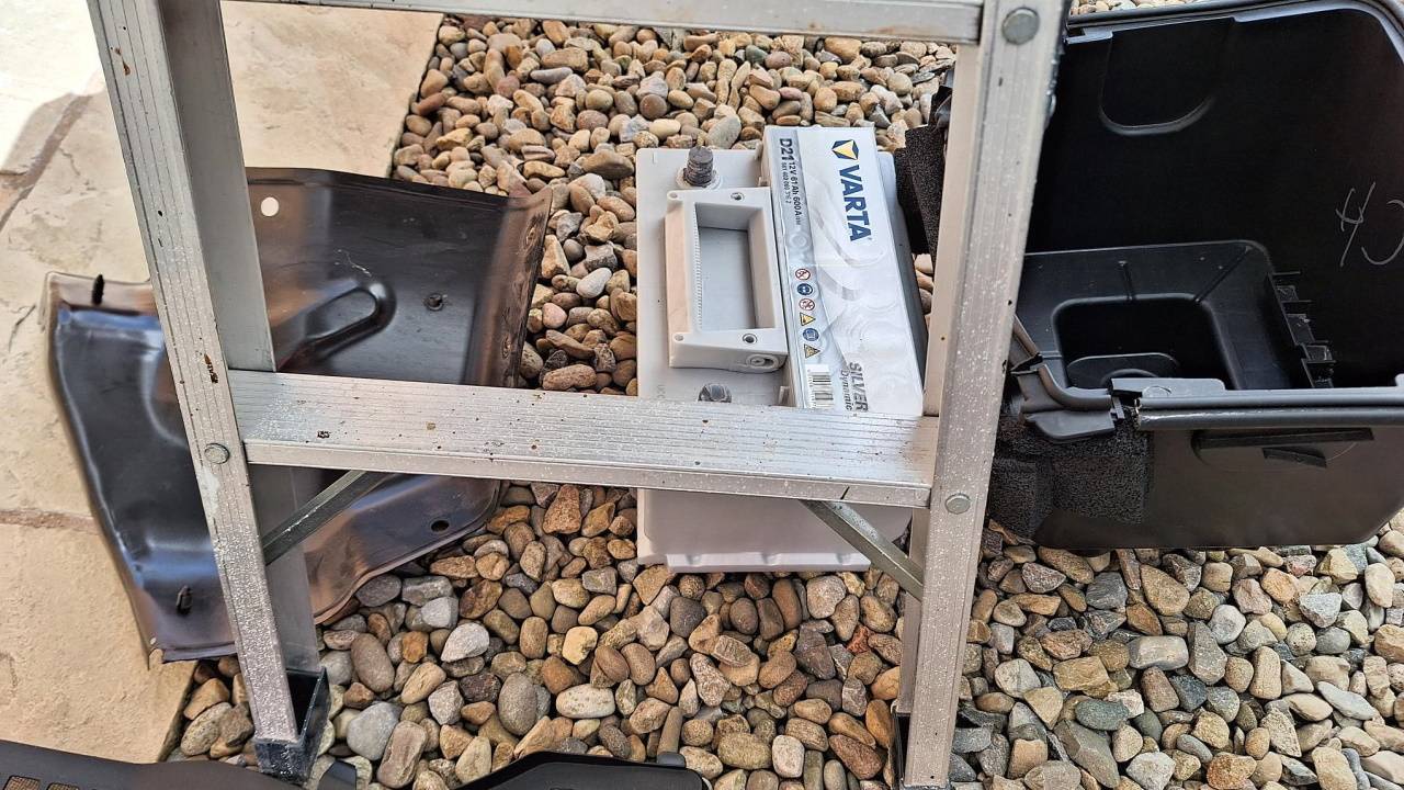 Battery_Parts.jpg