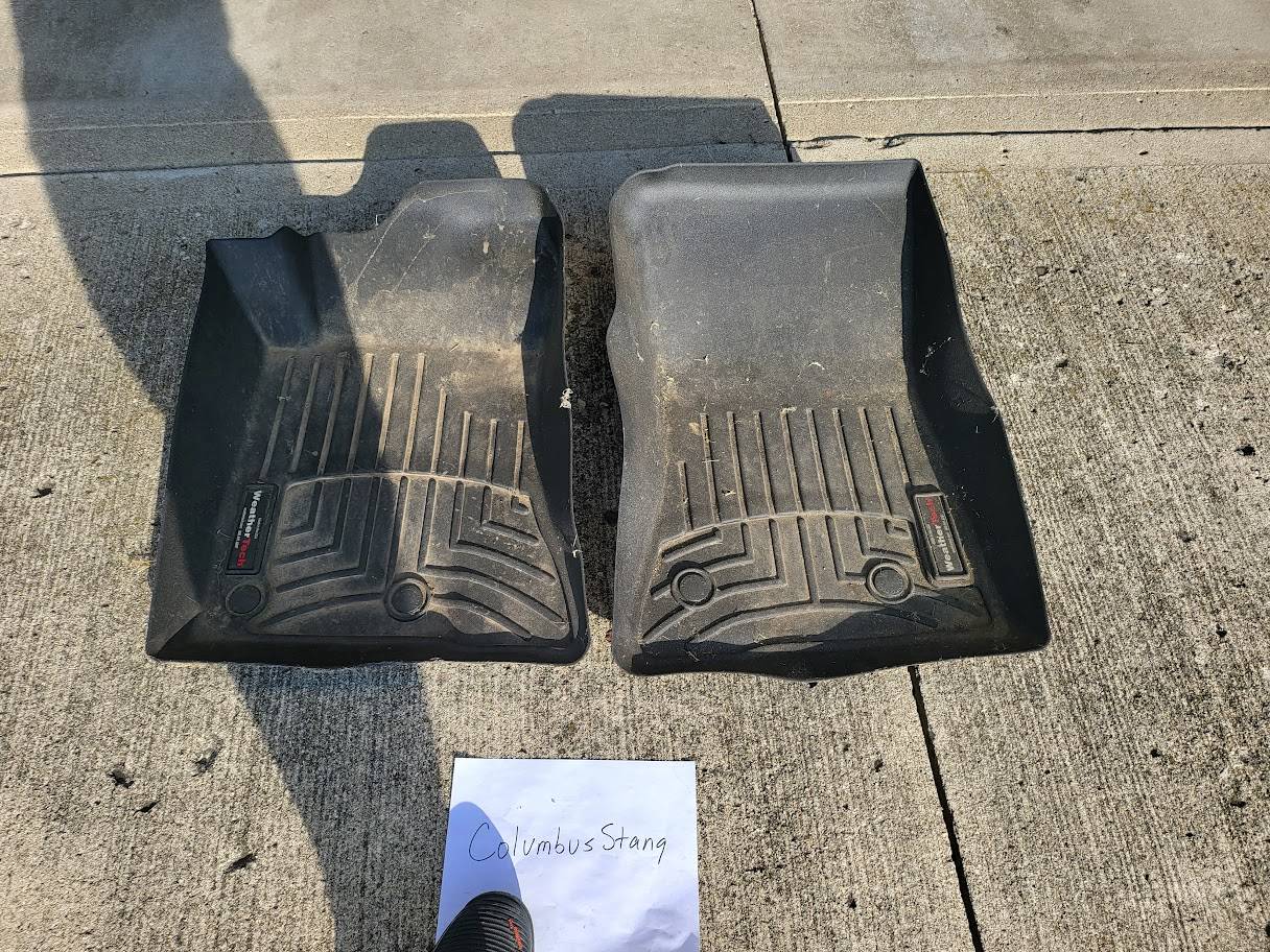 Floor mats front.jpg