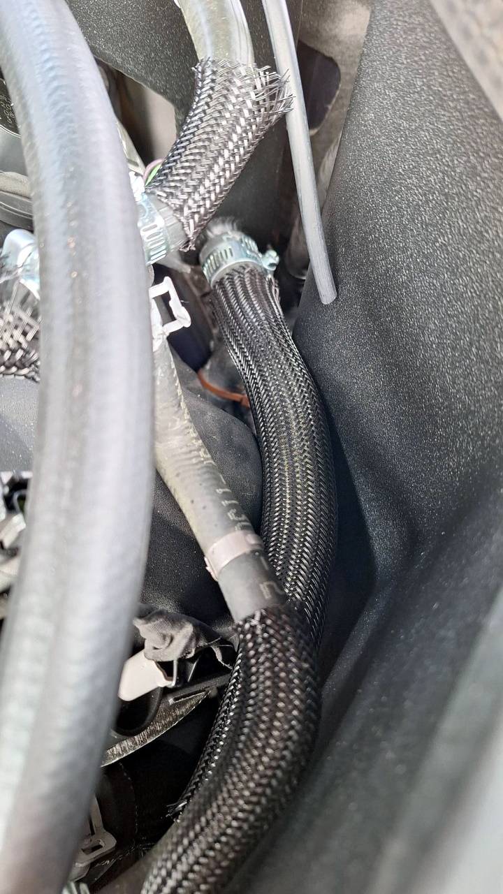 Coolant_Hose_Stuck.jpg