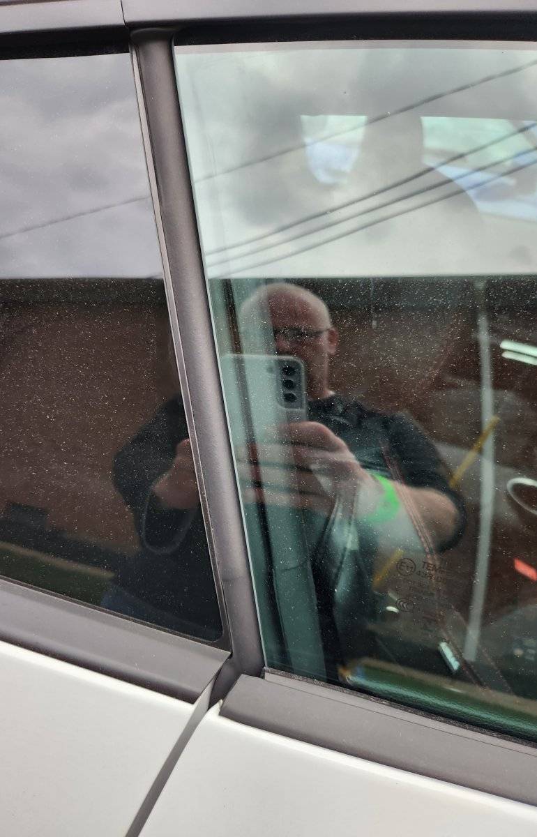 Passenger Door gap.jpg