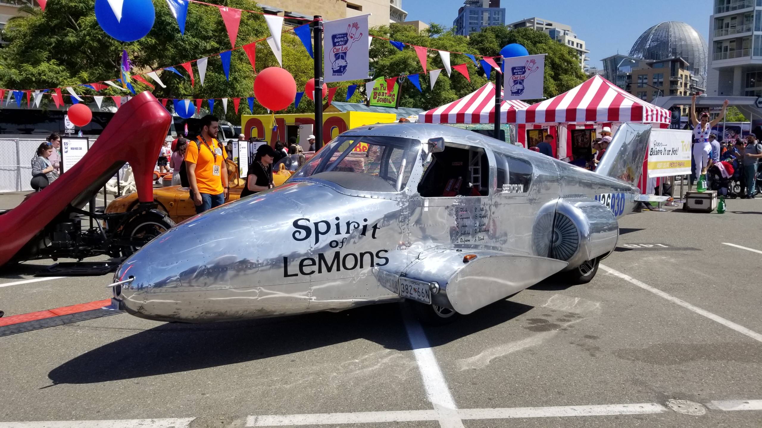 spirit of lemons san diego comicon ripleys.jpg
