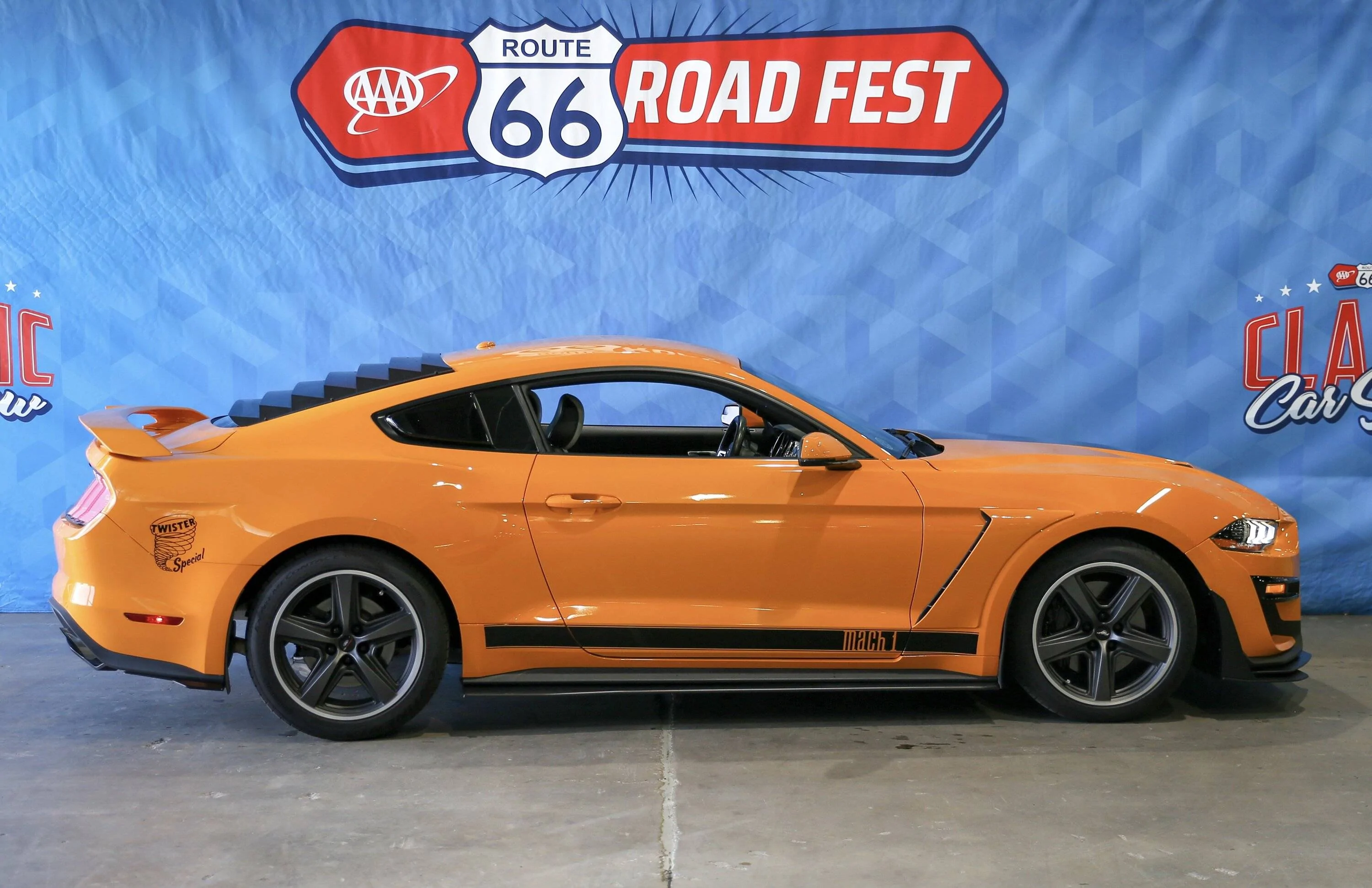 AAA_Rt66_RoadFest-083.webp