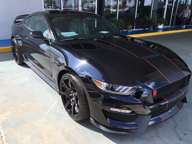 GT350R.jpg