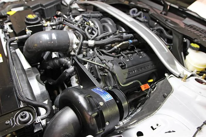 procharger_gt350_supercharger_blown_underhood_center_drivers.webp
