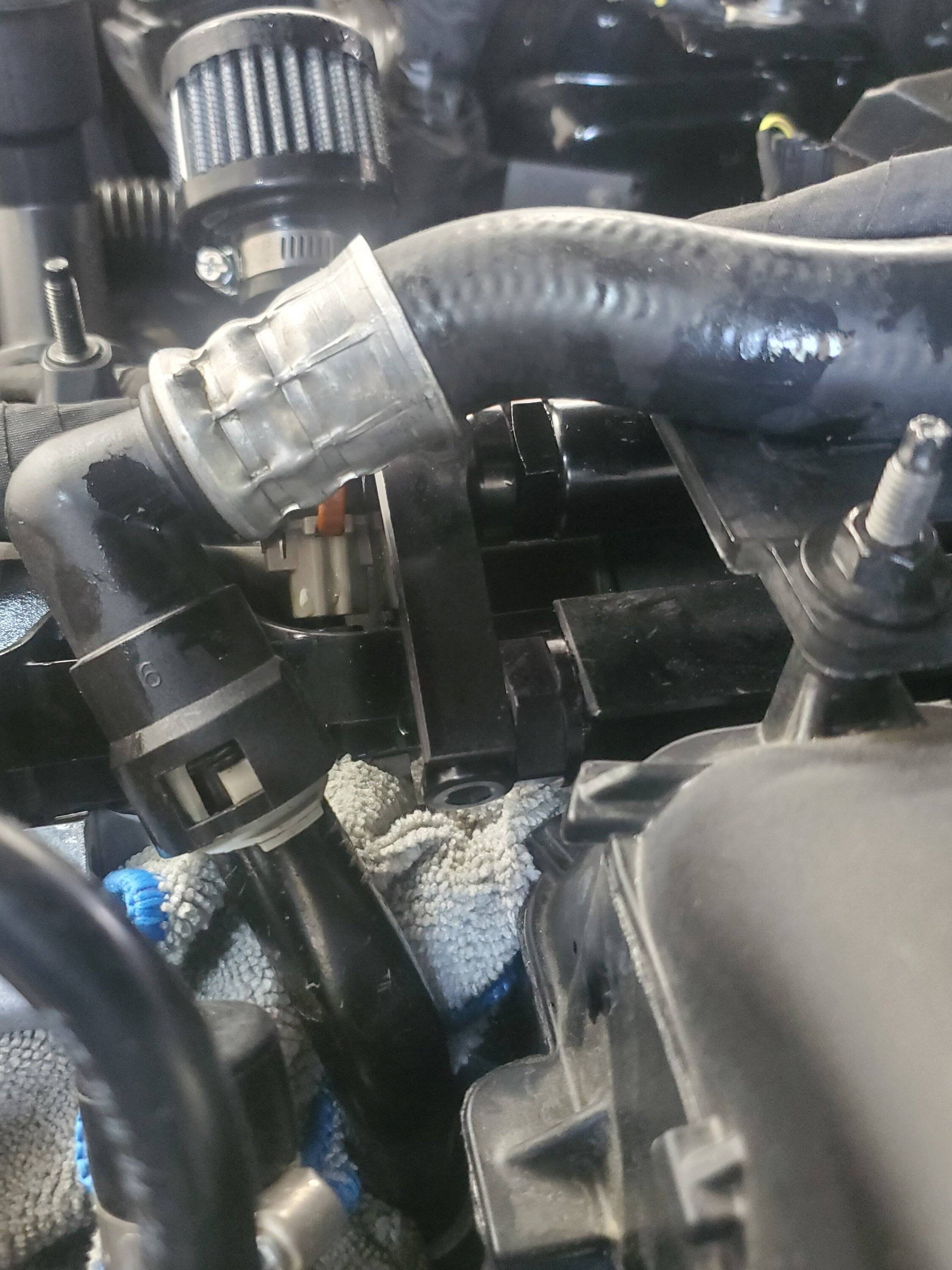 Car_fuelrail2.jpg